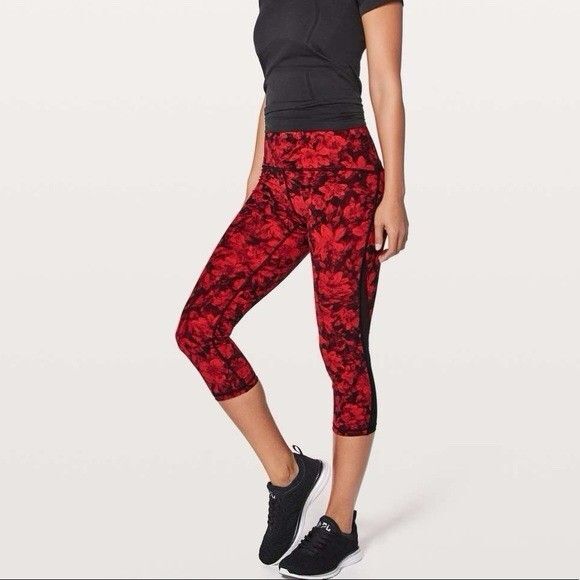 Lululemon Leggings Womens Sz 6 Floral Red Striped CompressionCrop Capri Gym Yoga - Picture 2 of 13